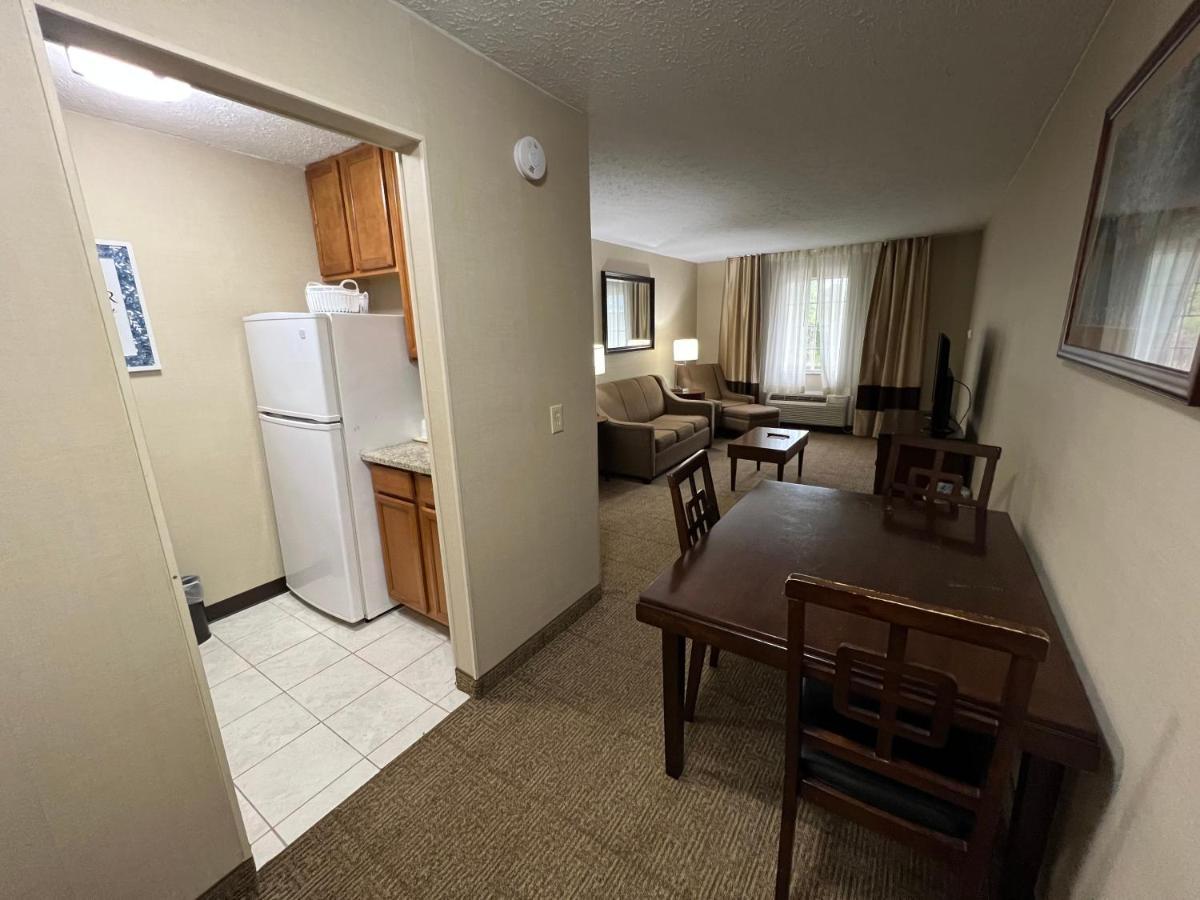 Wyndham Garden Hotel Cross Lanes Charleston Ngoại thất bức ảnh