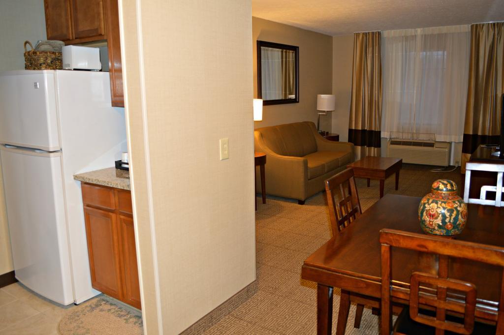 Wyndham Garden Hotel Cross Lanes Charleston Ngoại thất bức ảnh