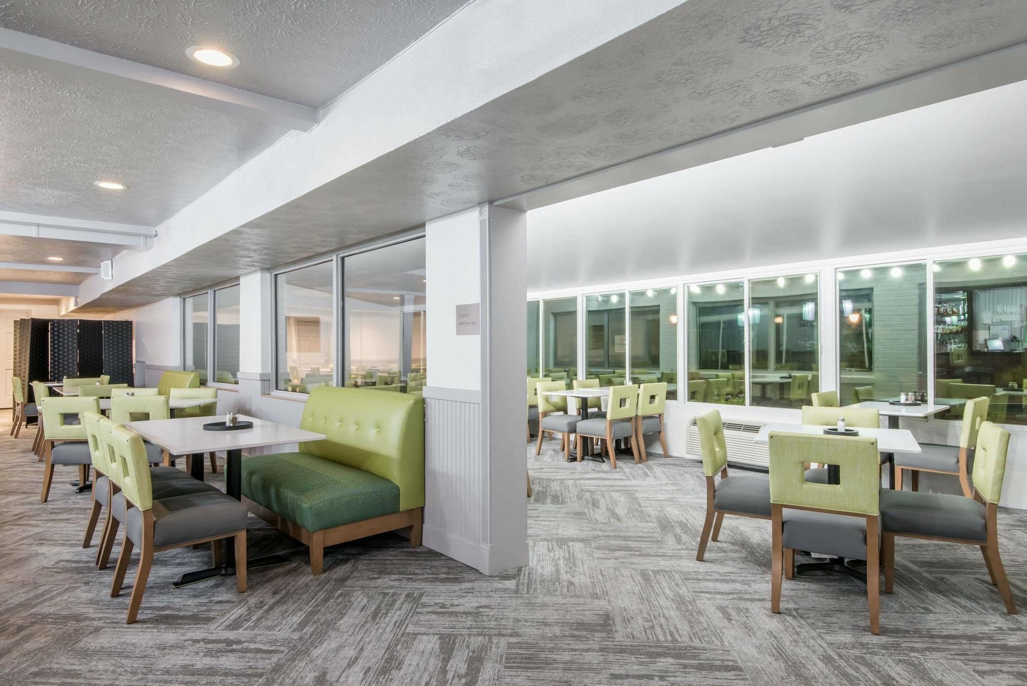 Wyndham Garden Hotel Cross Lanes Charleston Ngoại thất bức ảnh